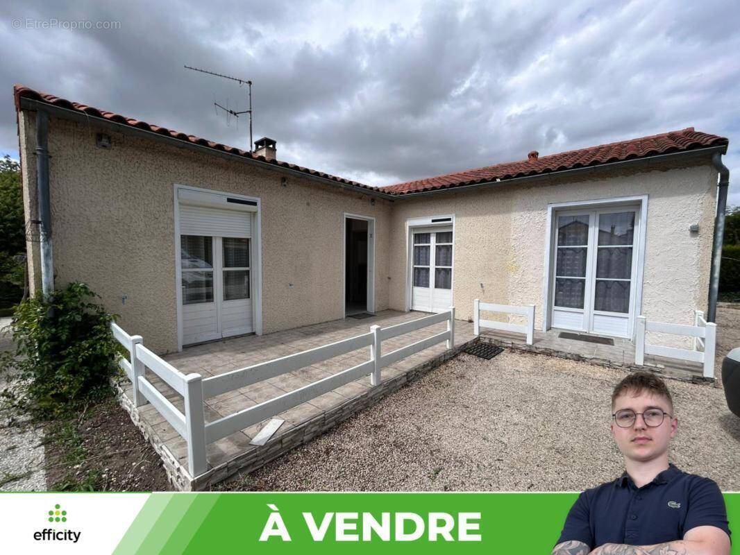 Maison à MONTS-SUR-GUESNES