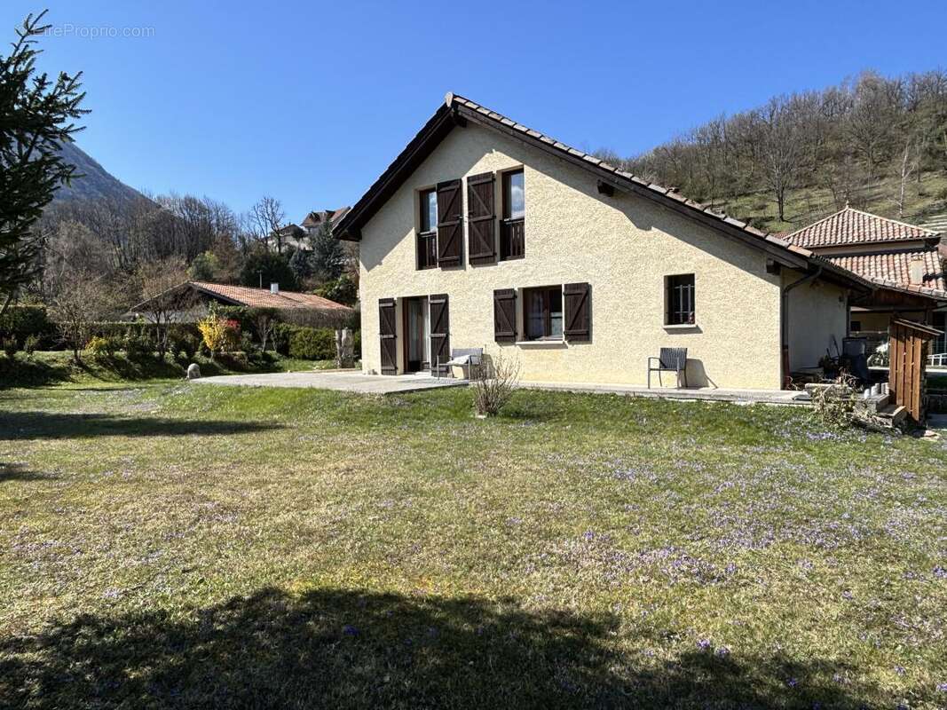 Maison à NOTRE-DAME-DE-MESAGE