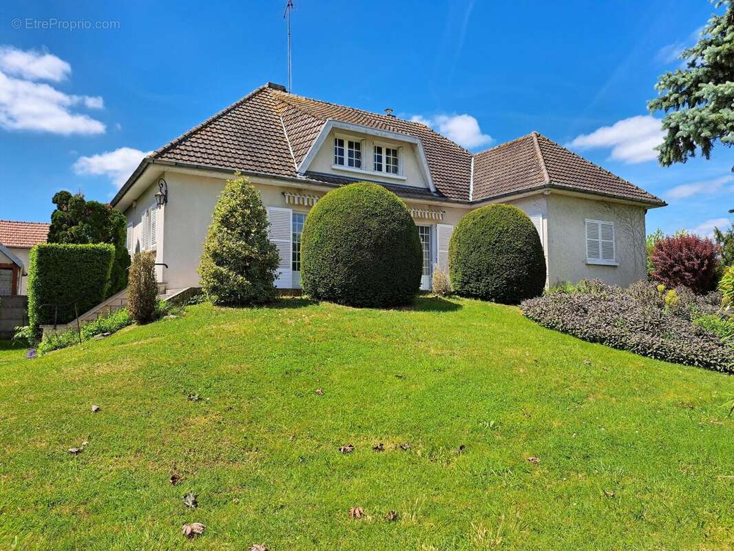 Photo 2 - Maison à MARIGNY-LE-CHATEL