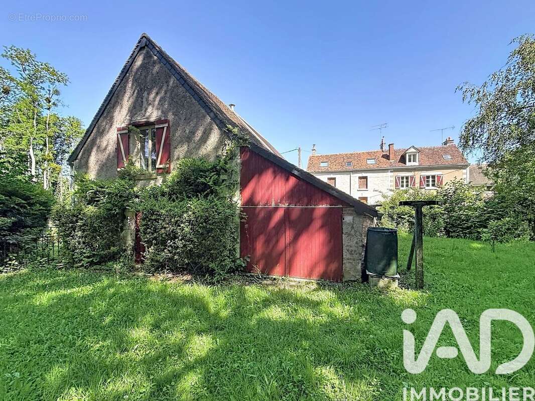 Maison 131 m² à Mosnes  - photo 4