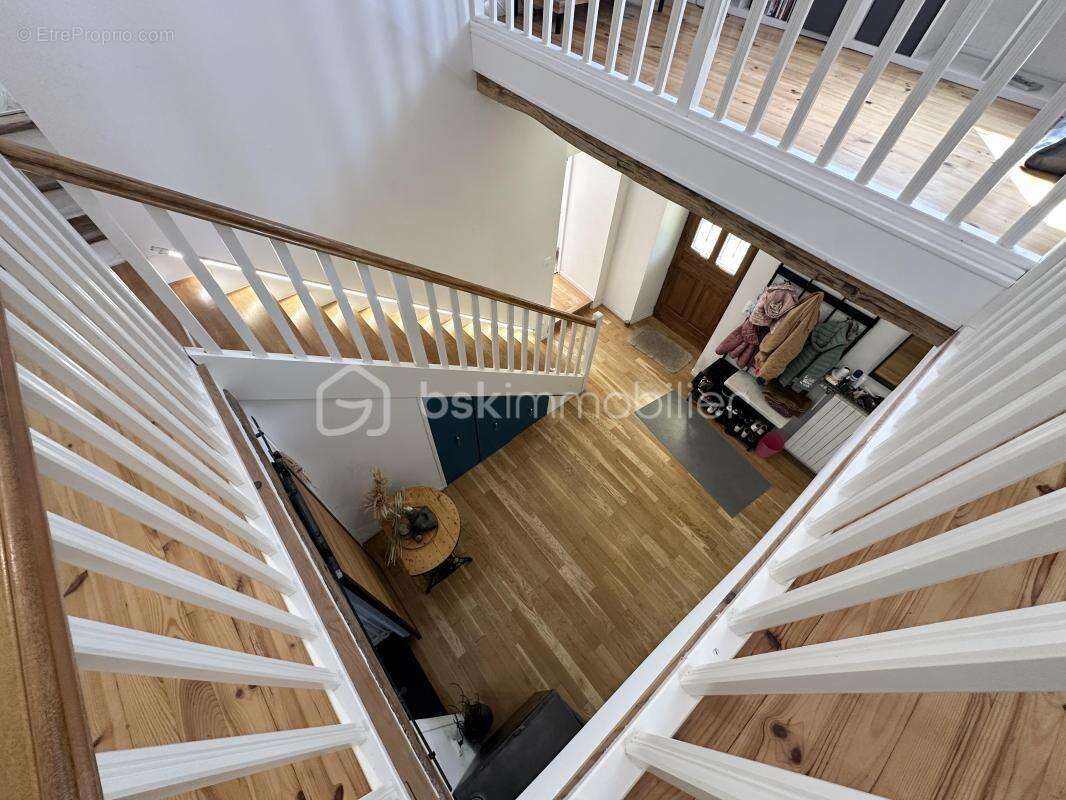 Maison à MOISSY-CRAMAYEL