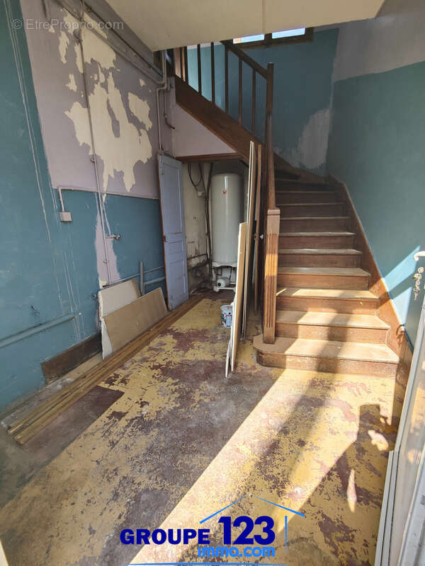 Ensemble immobilier avec 2 logements et local professionnel - photo 5