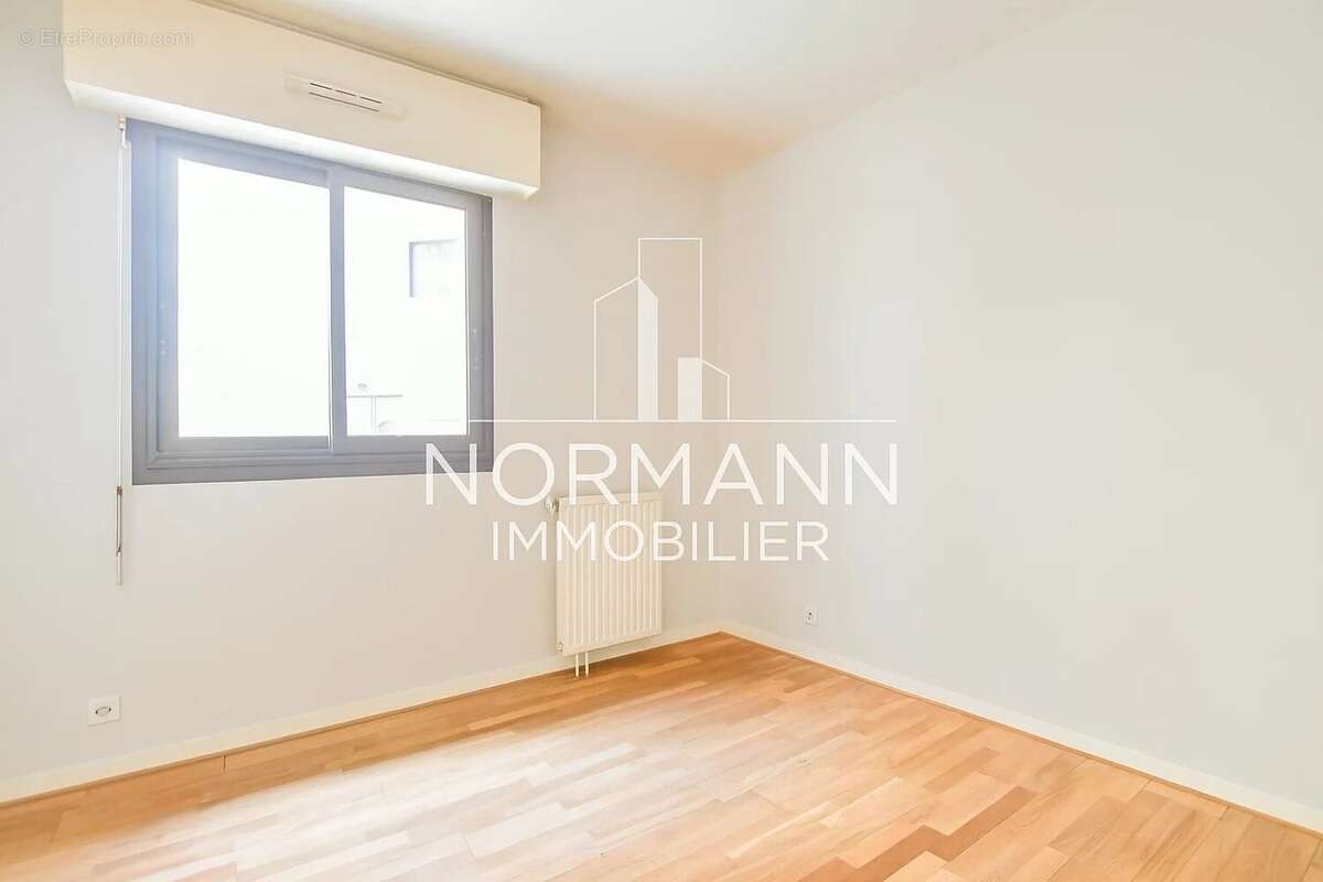 Appartement à LEVALLOIS-PERRET