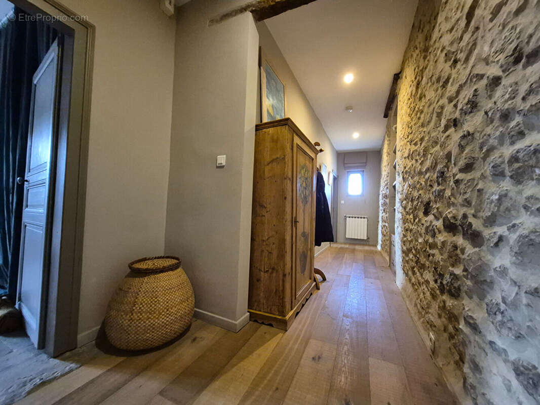 Maison à VAILHAUQUES