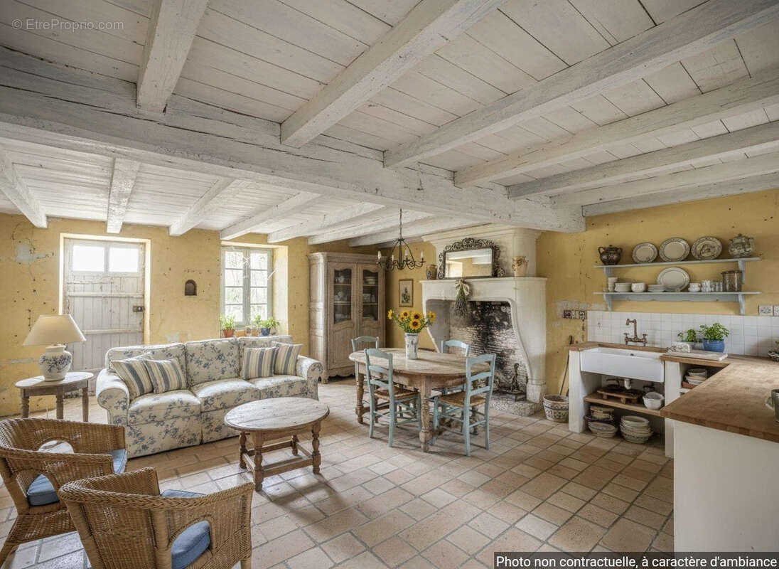 Maison à ANGEAC-CHAMPAGNE