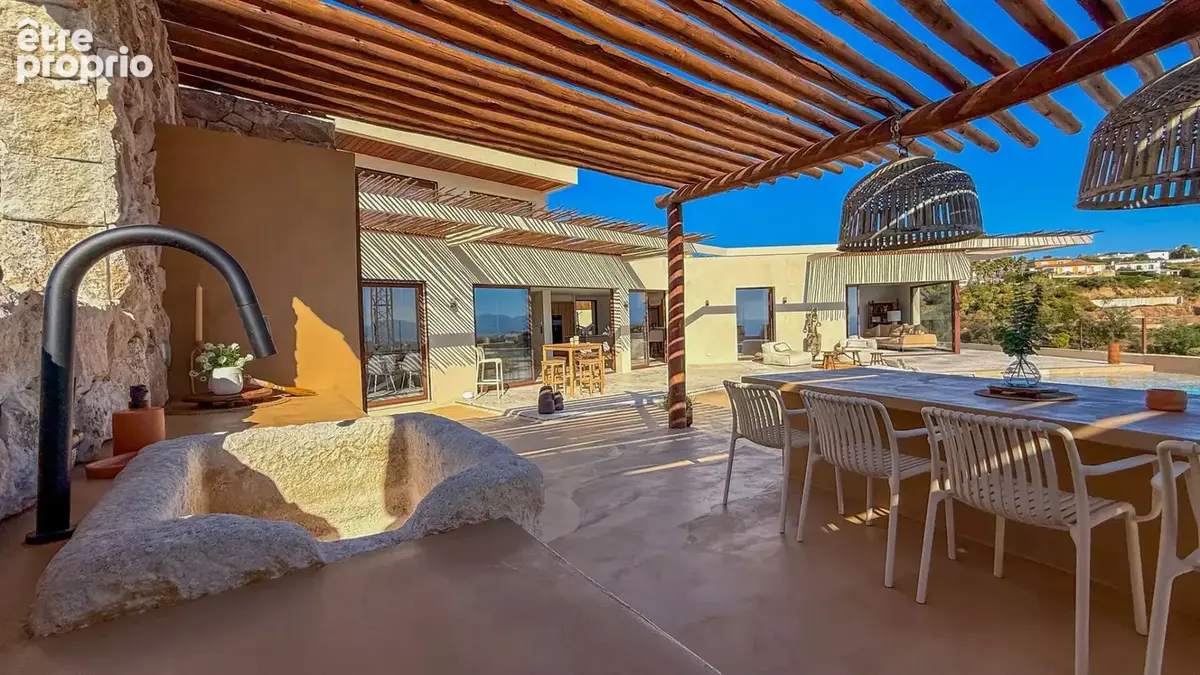 Les issambres villa vue mer panoramique 7 pieces avec piscine cuisine d ete garage 4 voitures - photo 15