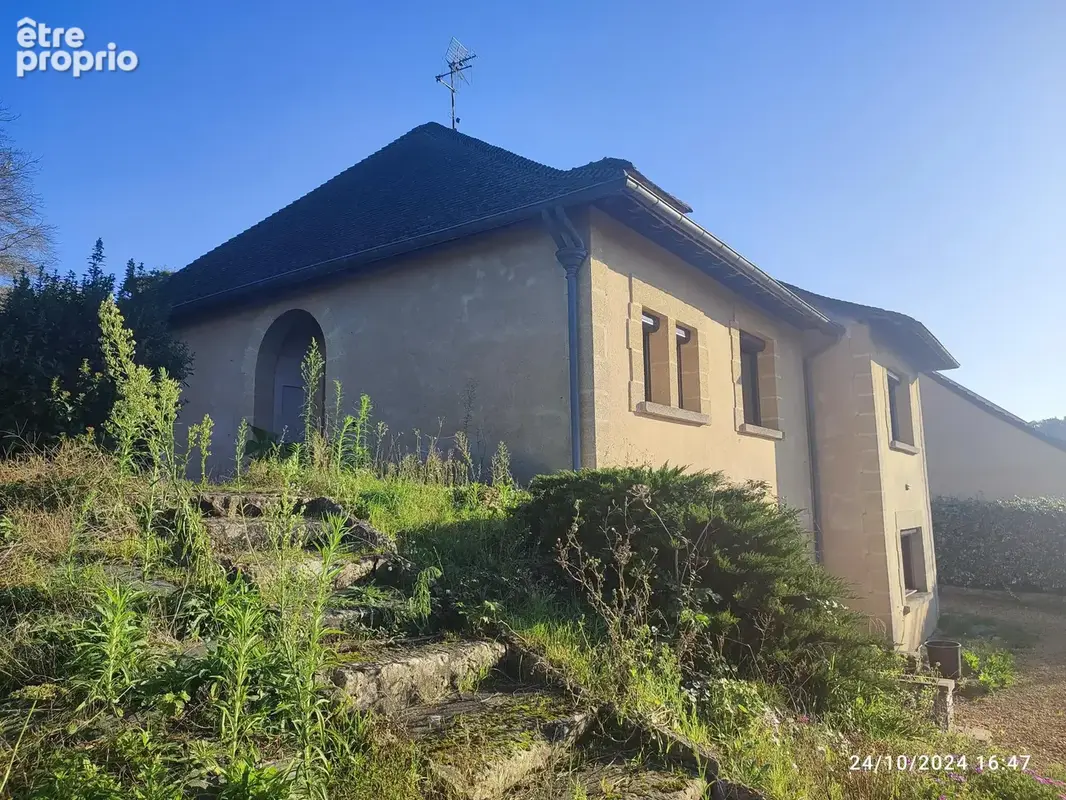 Maison à LA CHARTRE-SUR-LE-LOIR