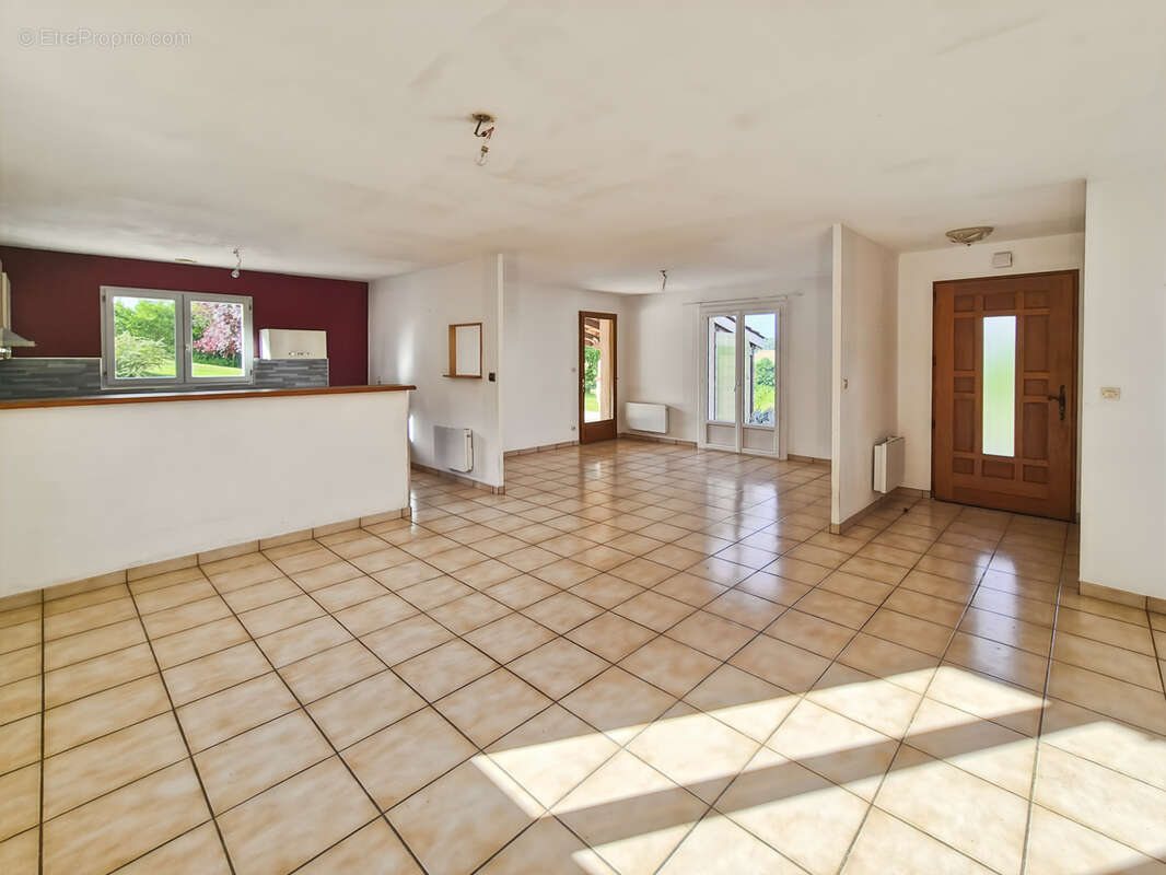 Maison à PAVIE