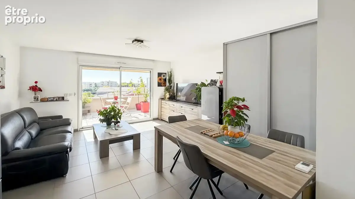 3 pièces – résidence récente avec piscine – terrasse plein sud – vue mer – double garage - photo 3