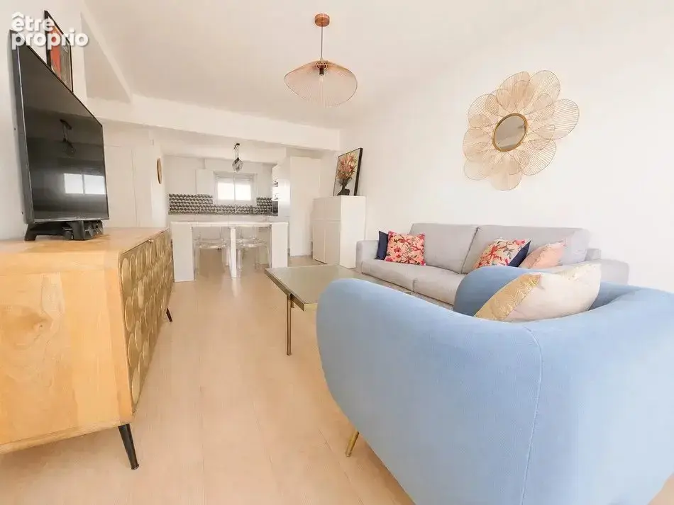 Poêtes / Gorbella Beau et grand  3 pièces rénové en étage élevé - photo 11