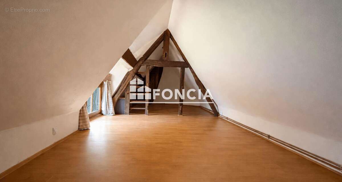 Maison à SAINT-PIERRE-DU-VAL