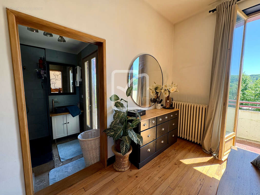 Maison à TERRASSON-LAVILLEDIEU