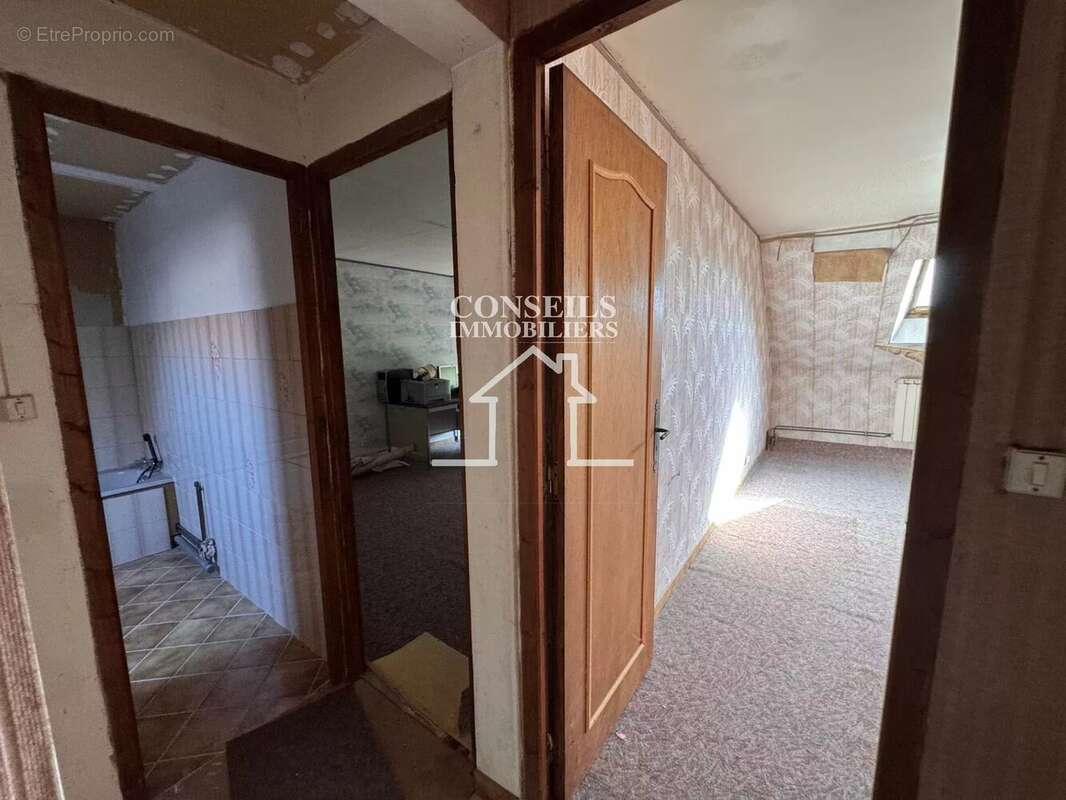 Maison à VILLENEUVE-SUR-YONNE