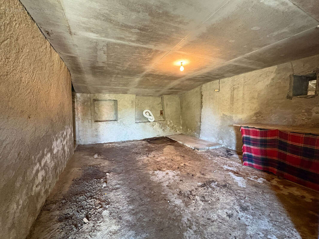 Maison à CHATEAUNEUF