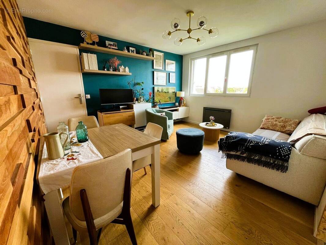 Appartement à HOUILLES
