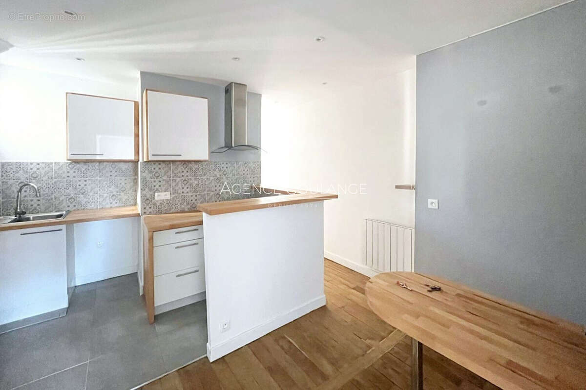 Appartement à PARIS-12E