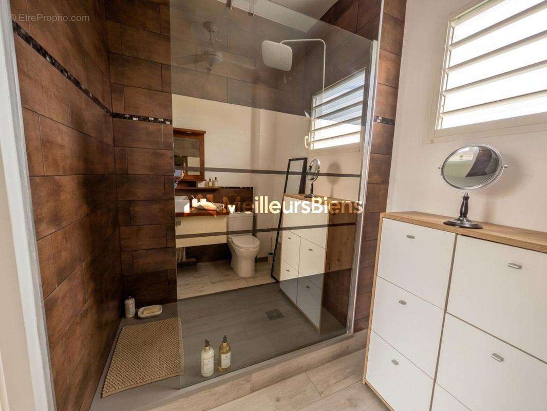 Appartement à BAIE-MAHAULT