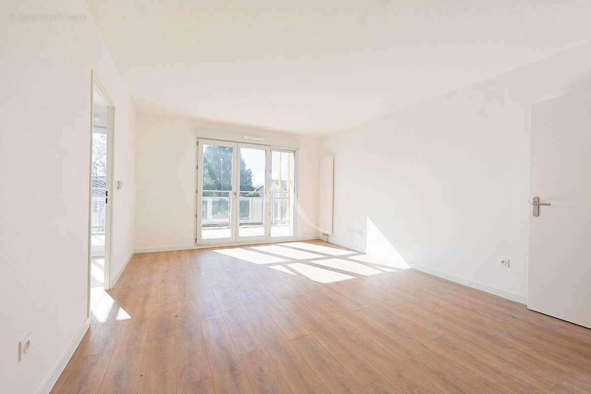 Appartement à SAINT-JEAN-DE-BRAYE