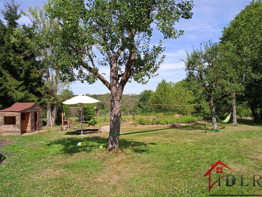 Maison à MONTCHARVOT
