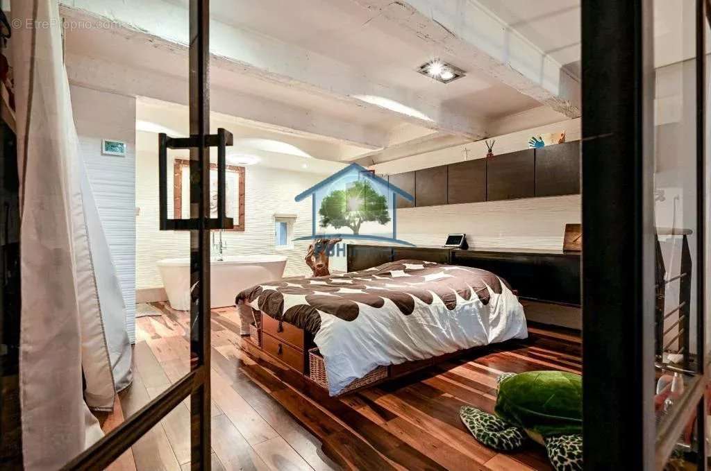 Appartement à MARSEILLE-6E