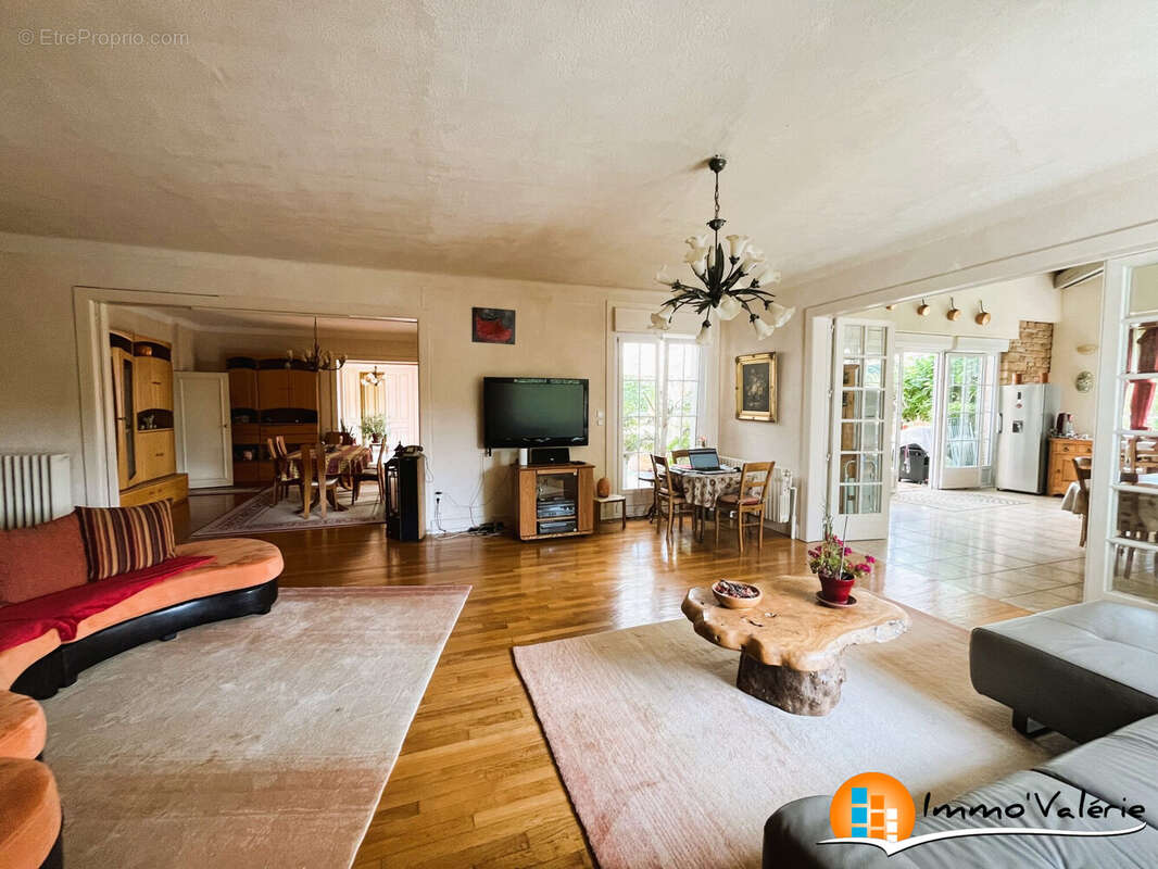 Maison 761 m² à Jeanmenil  - photo 9