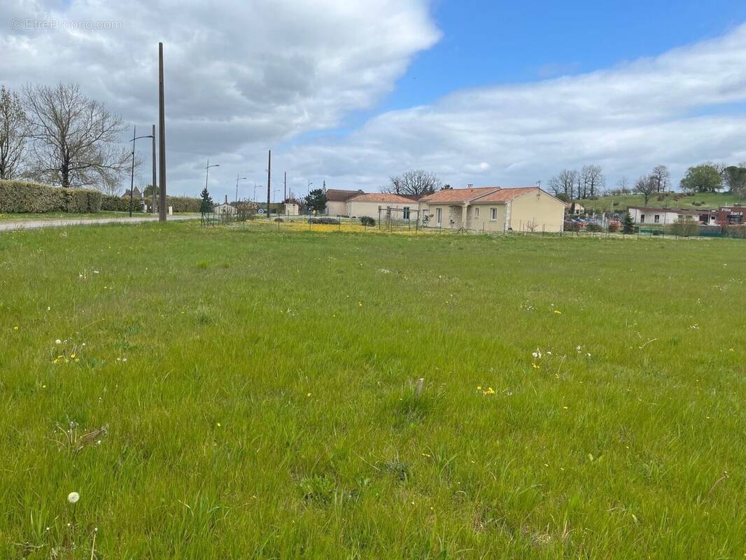 Terrain à RIBAGNAC