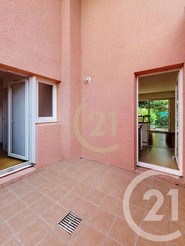 Appartement à LATTES
