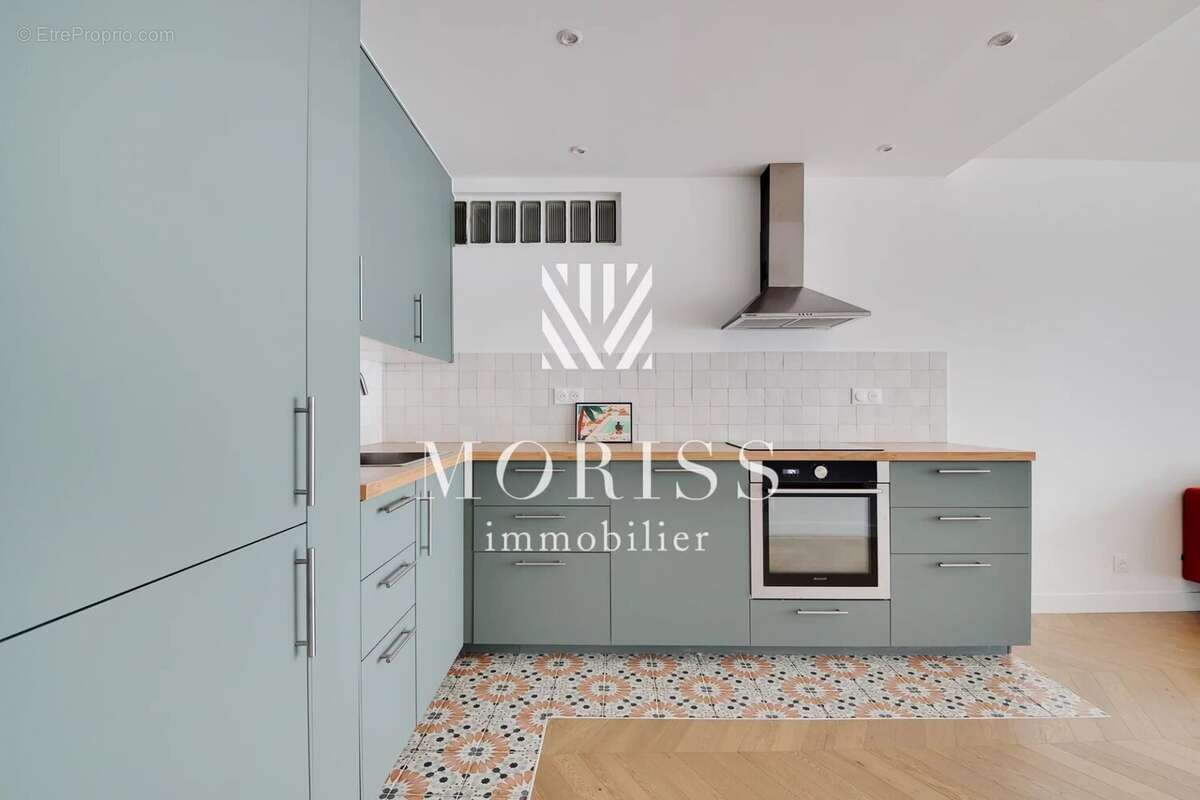 Appartement à PARIS-16E