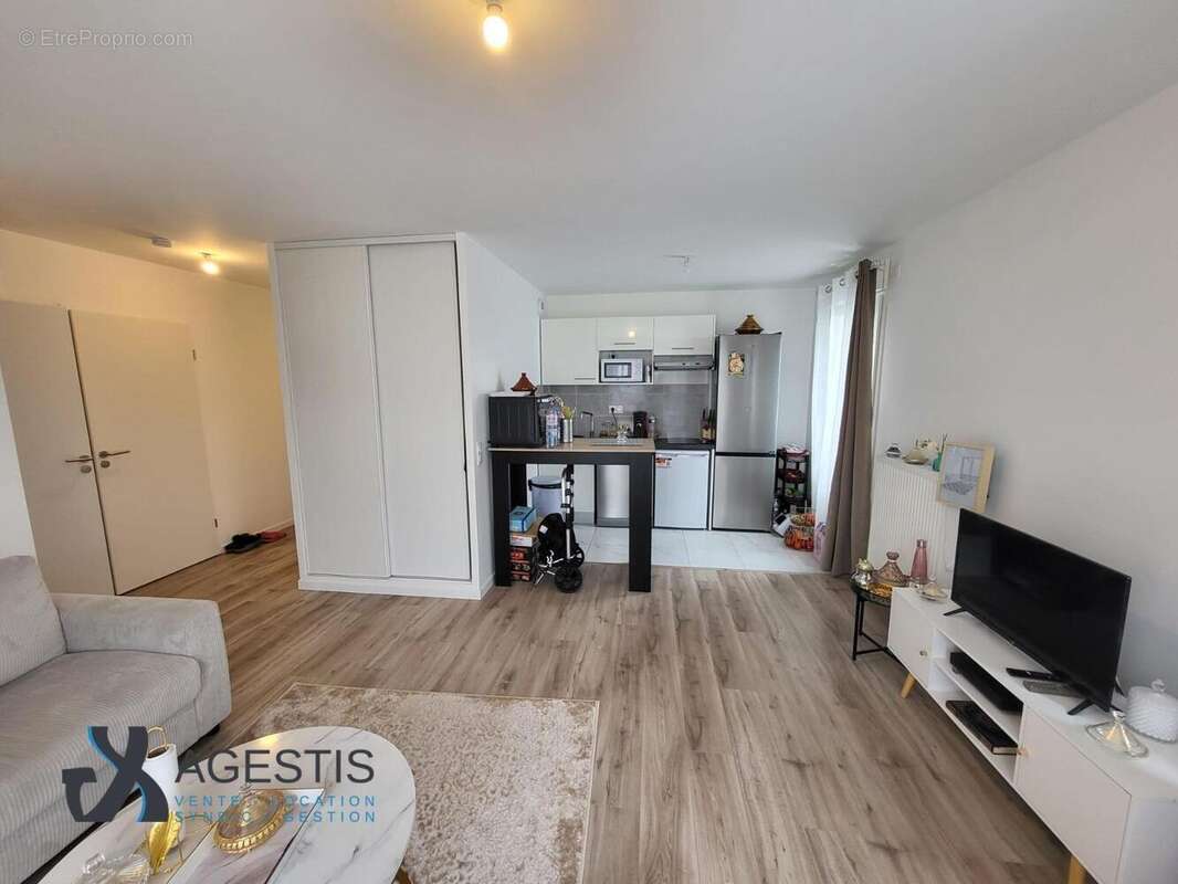   - Appartement à GRIGNY