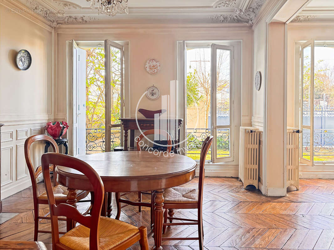 Maison à ASNIERES-SUR-SEINE