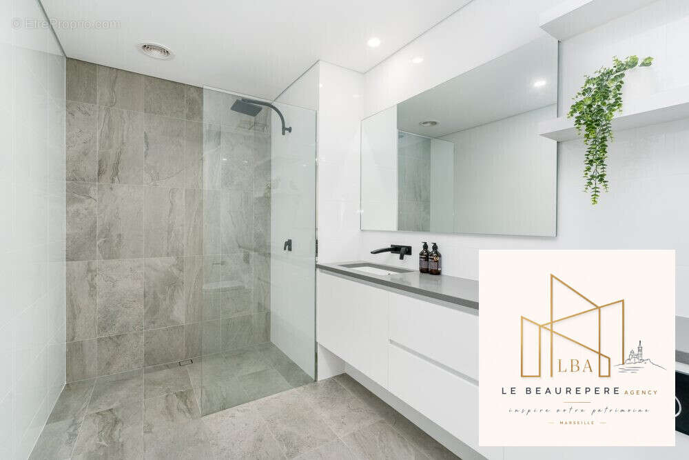 Appartement 63 m² à Marseille-11e  - photo 3