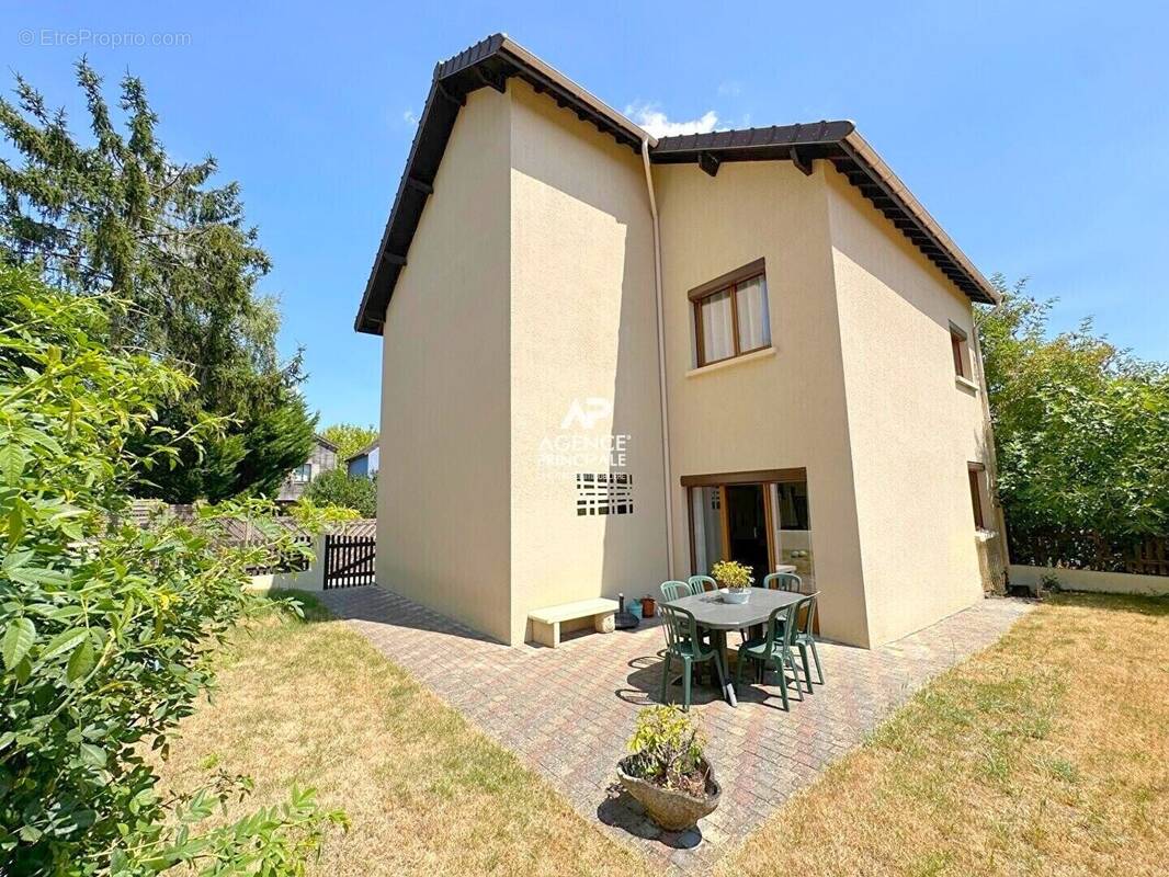 Maison à CHAVILLE