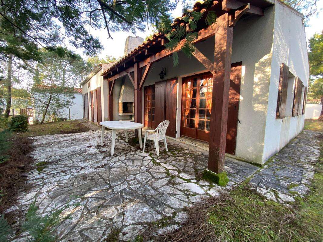 Maison à LES MATHES