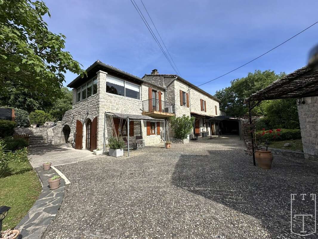 Maison à RUOMS