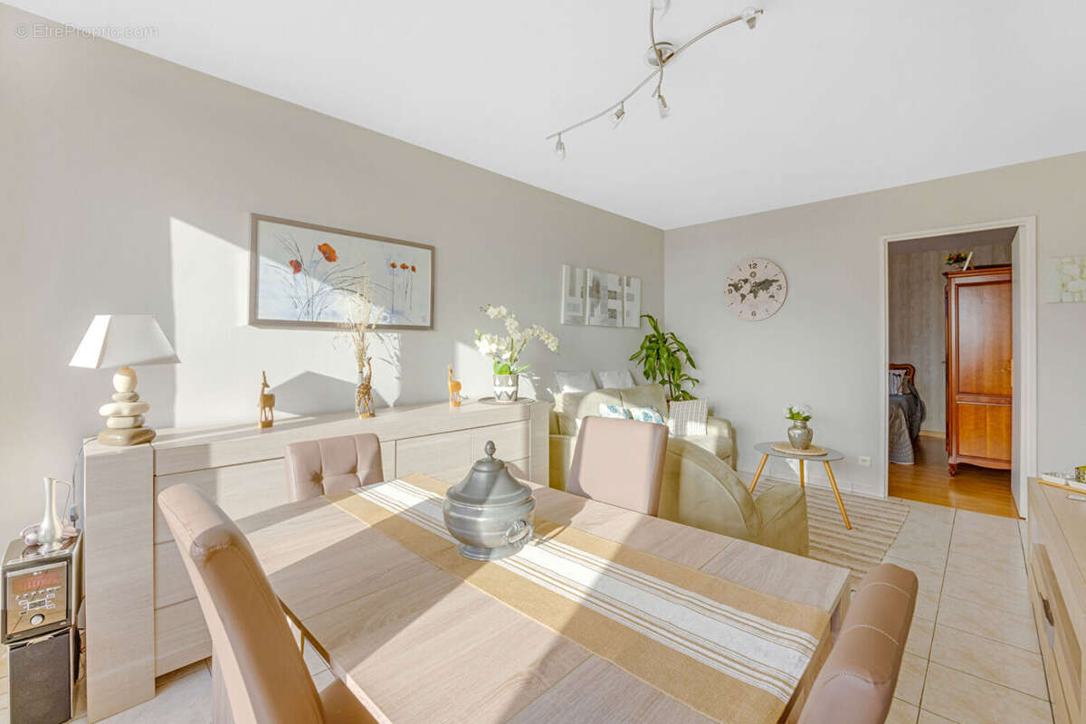 Appartement à LE PLESSIS-ROBINSON