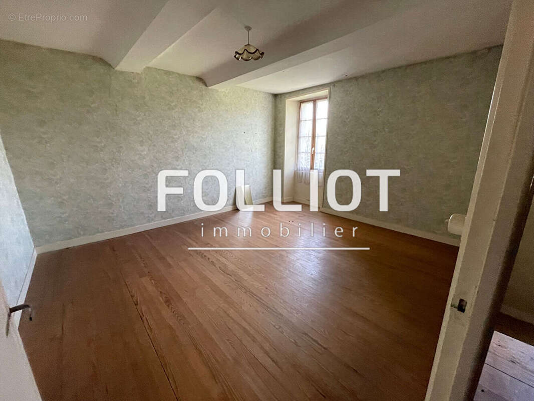 Maison à LAIZE-LA-VILLE