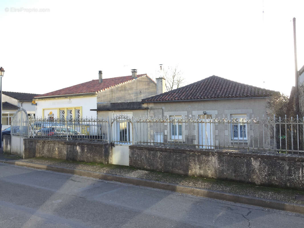 Maison à SAINT-LAURENT-DE-CERIS