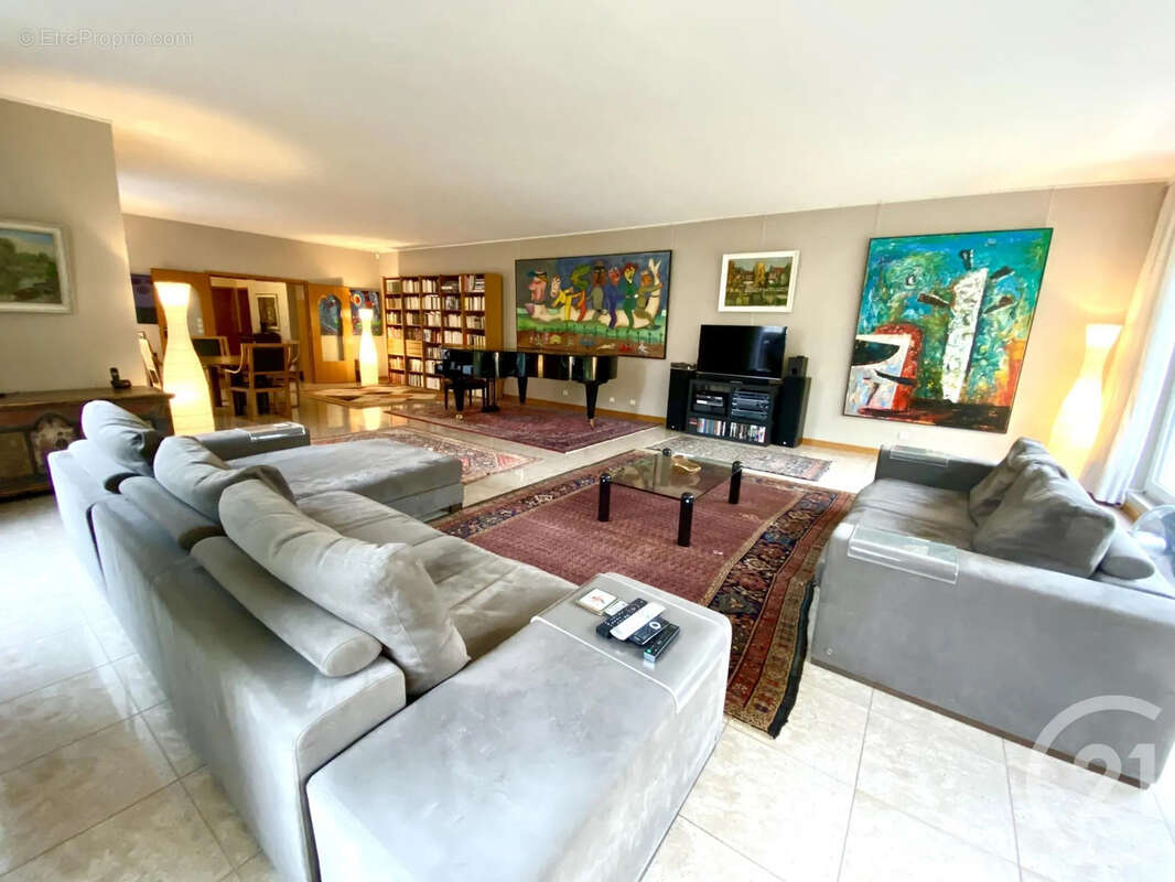 Maison à SAINT-MAUR-DES-FOSSES