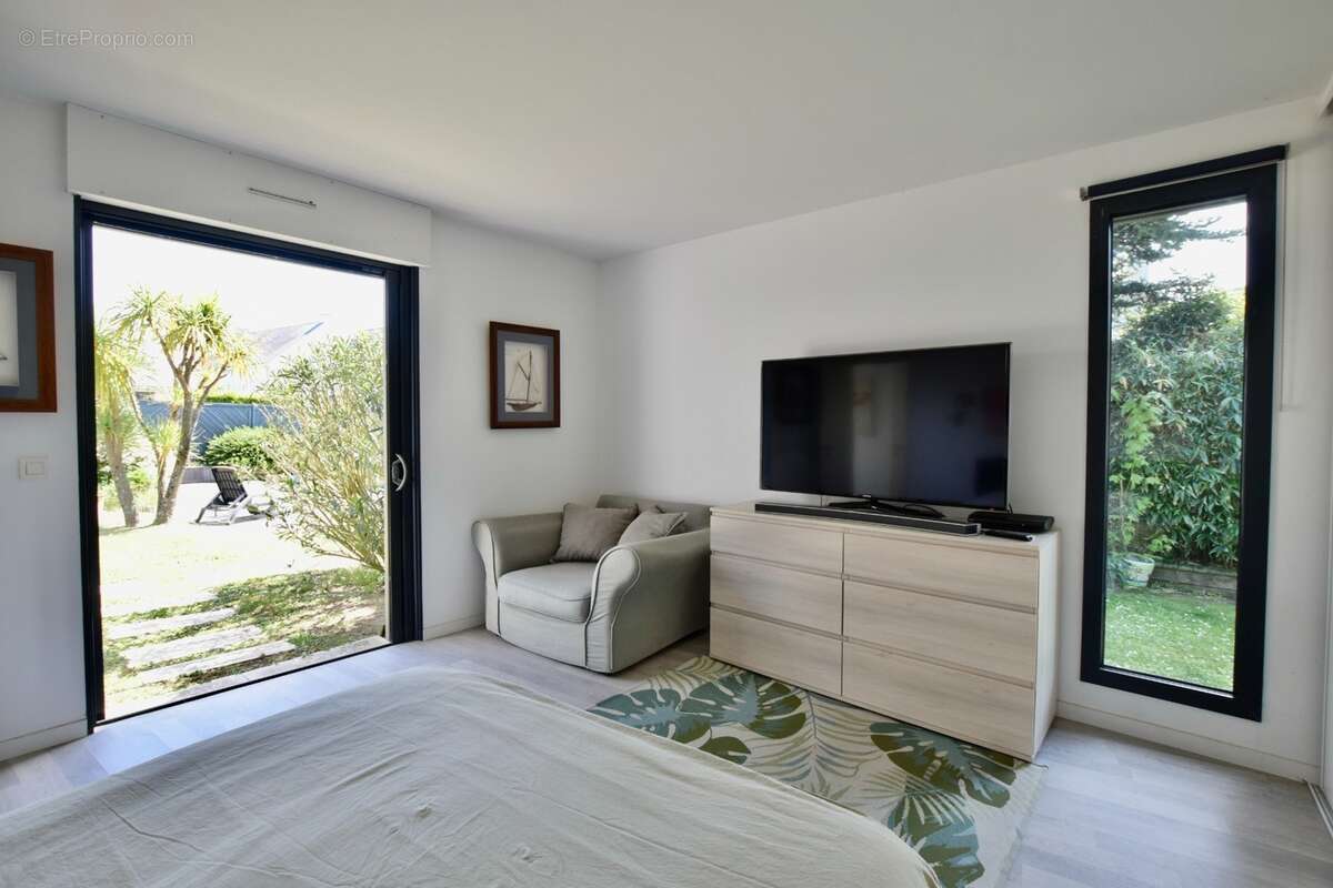 Ensemble immobilier dans quartier résidentiel ! - photo 12