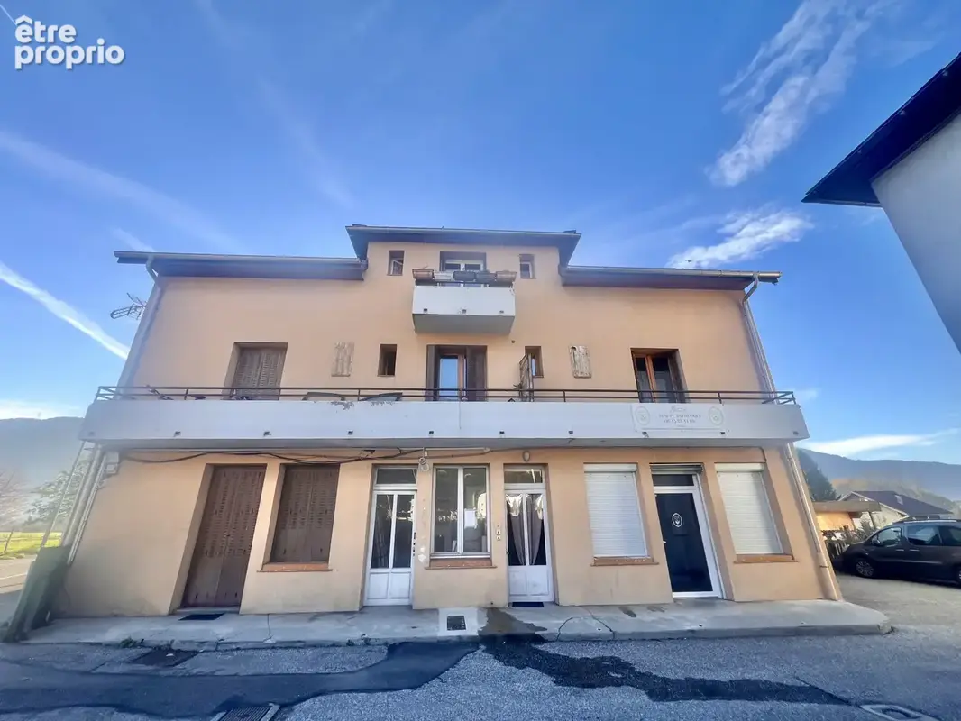 Appartement à GILLY-SUR-ISERE
