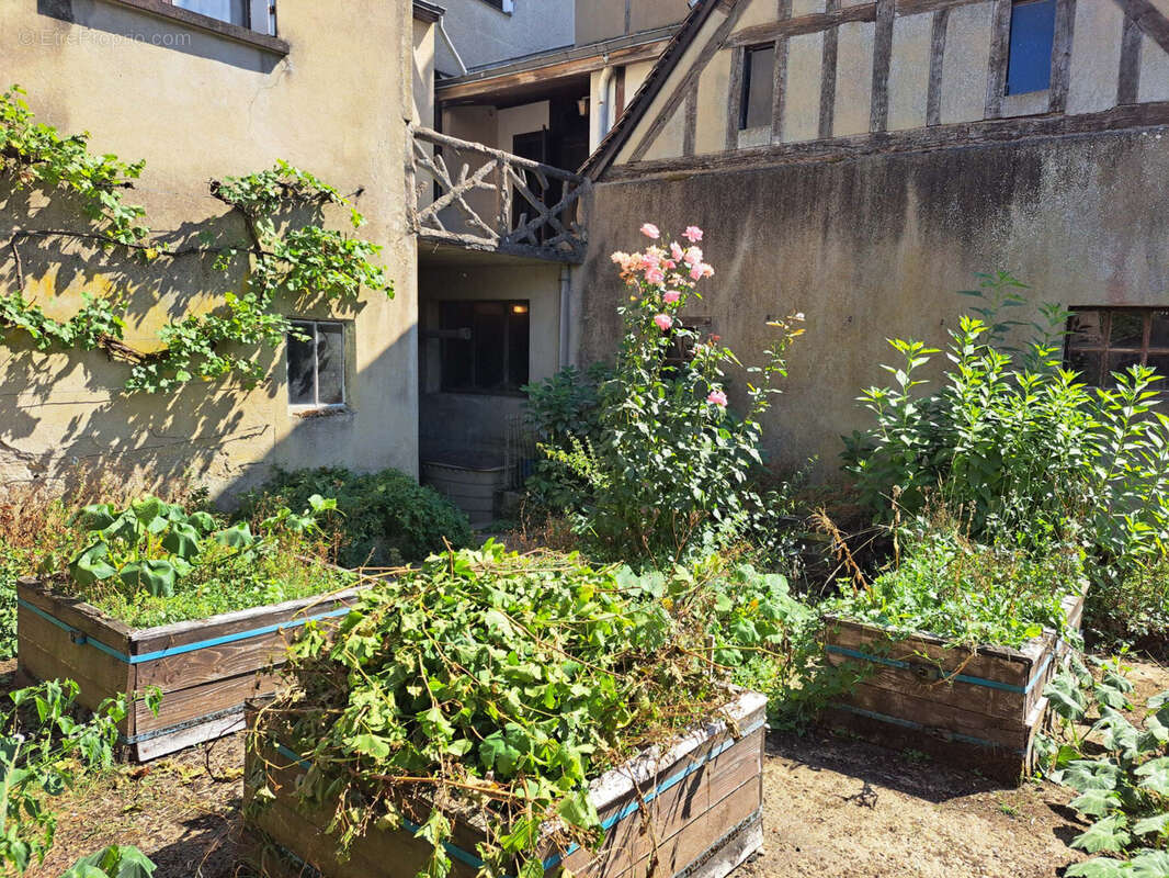 Maison à SAINT-CALAIS