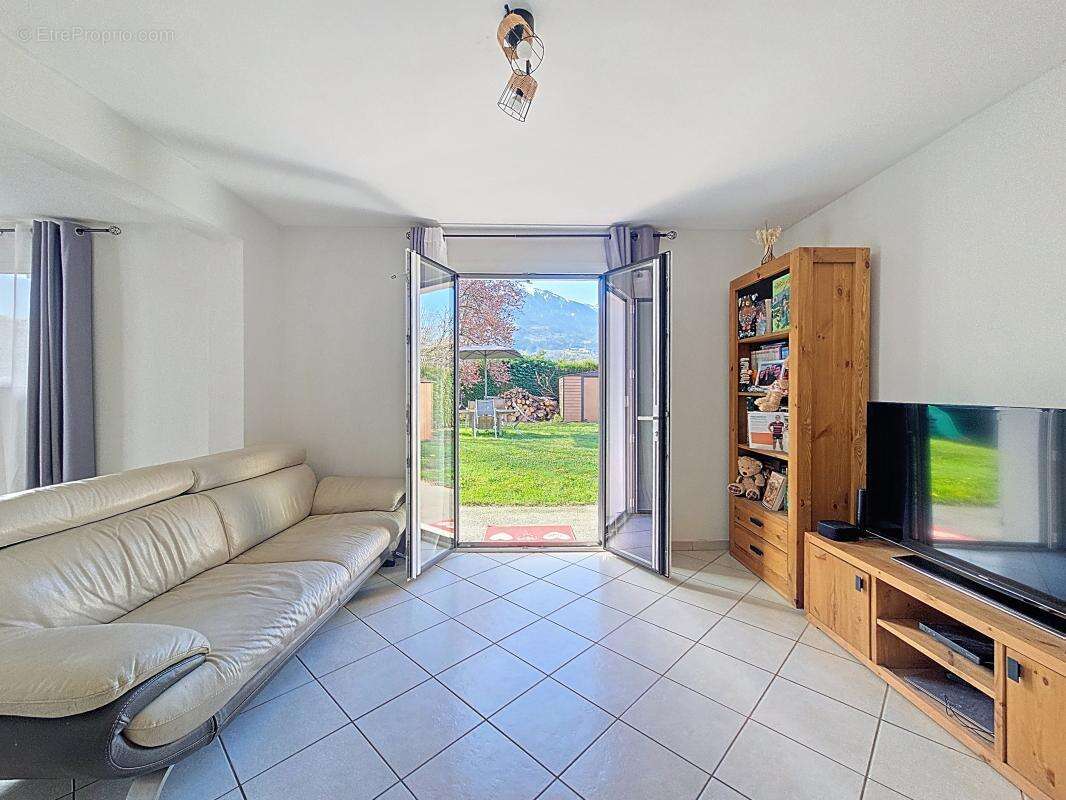 Maison à SAINT-PIERRE-EN-FAUCIGNY