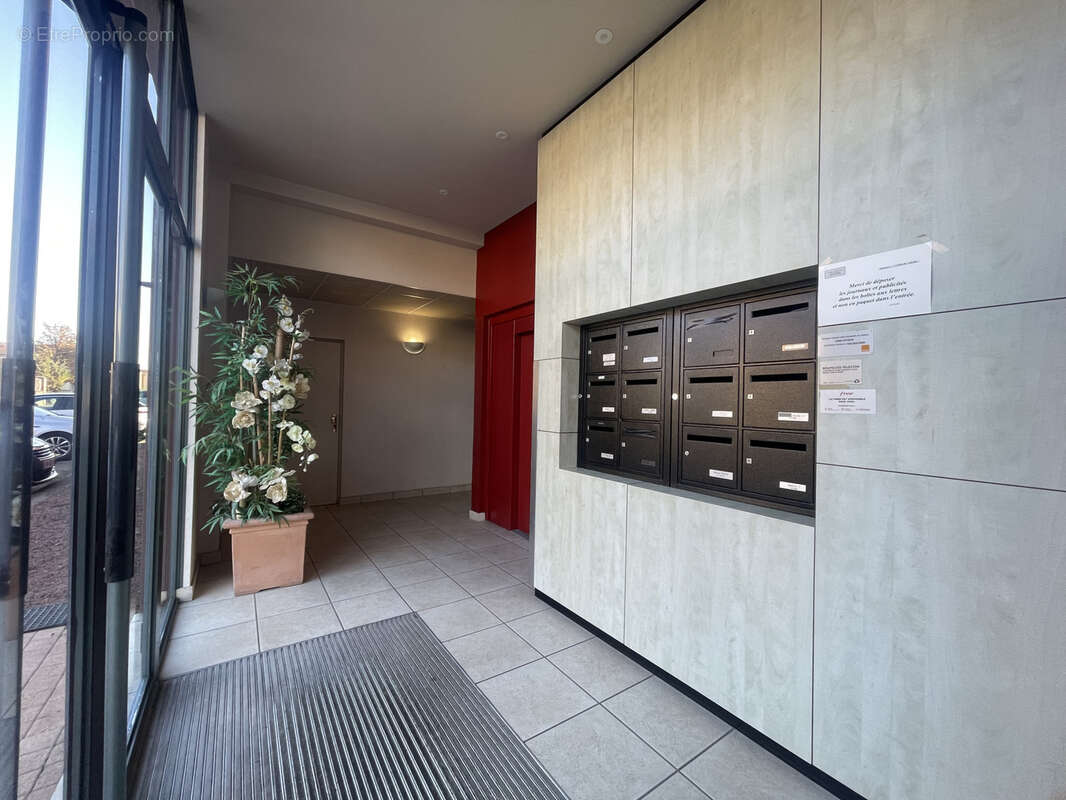 Appartement à LE COTEAU