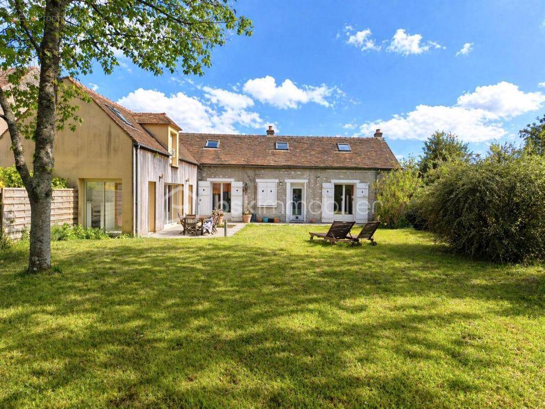 Maison à FERICY