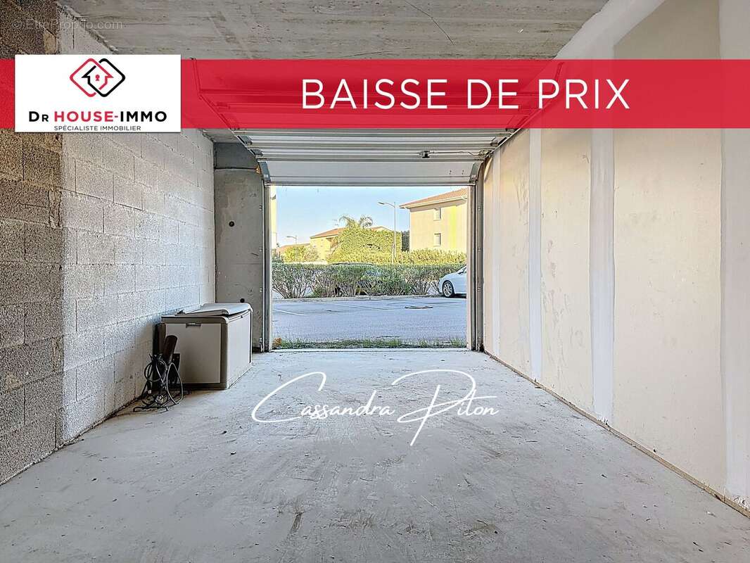 Parking à SAINTE-MARIE