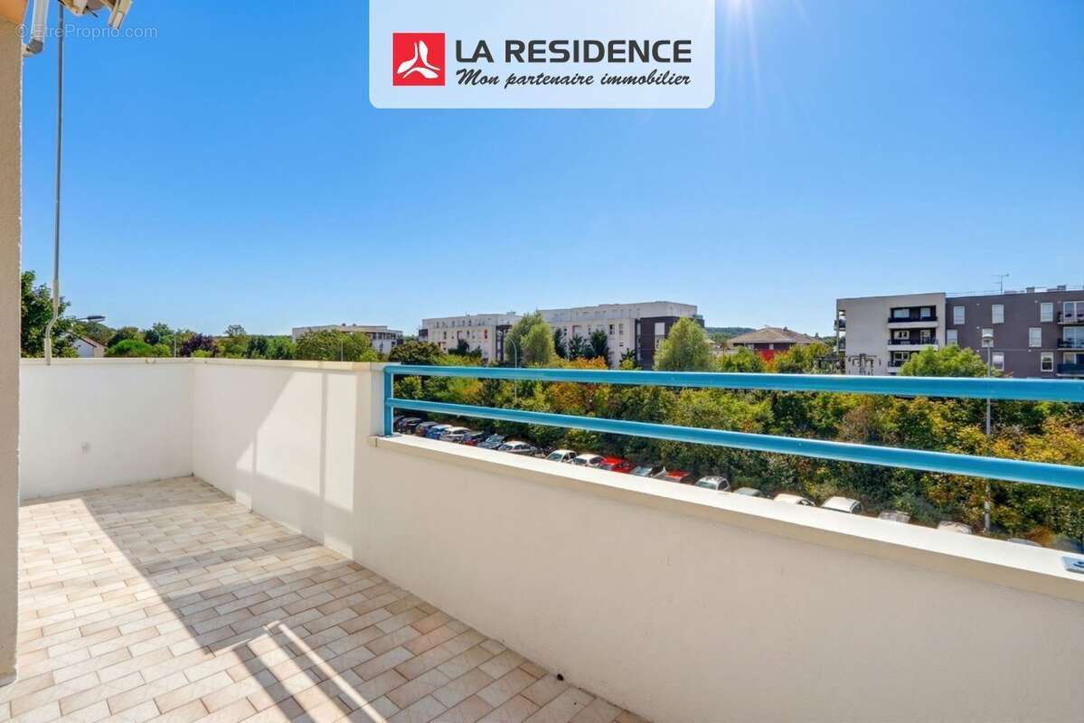 Appartement à BEAUCHAMP