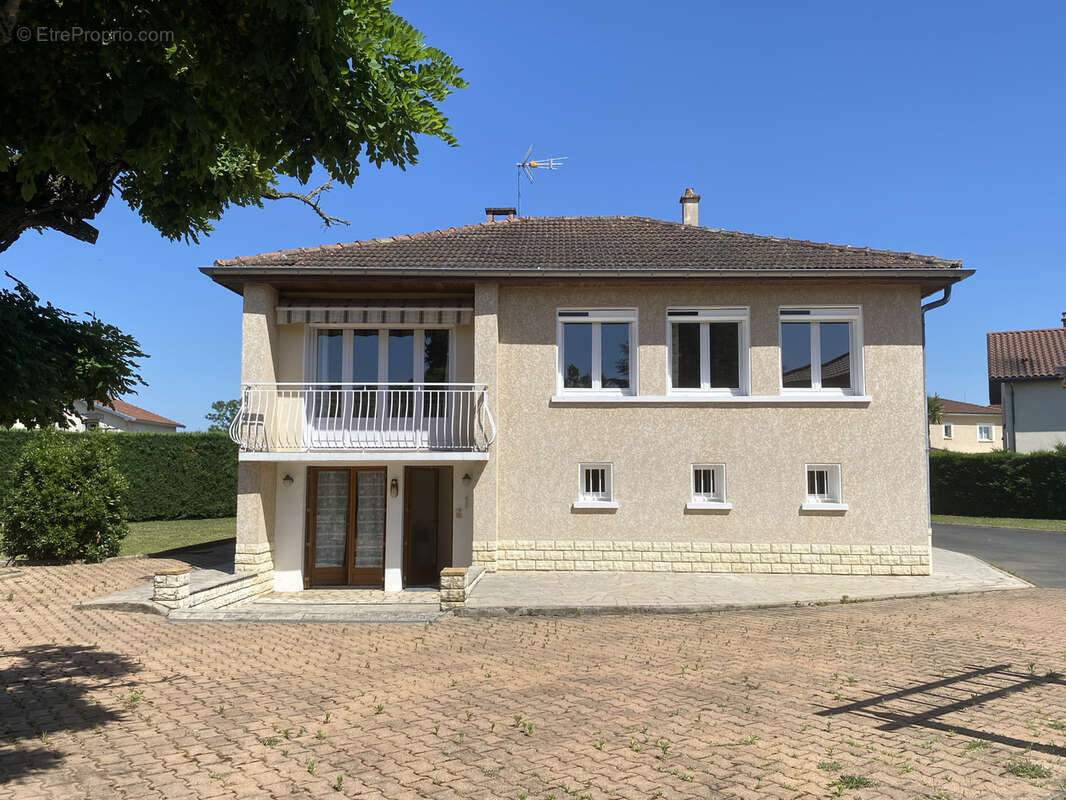 Villa familiale possibilité 2 logements avec grand terrain arboré à Chazay d’Azergues - photo 7