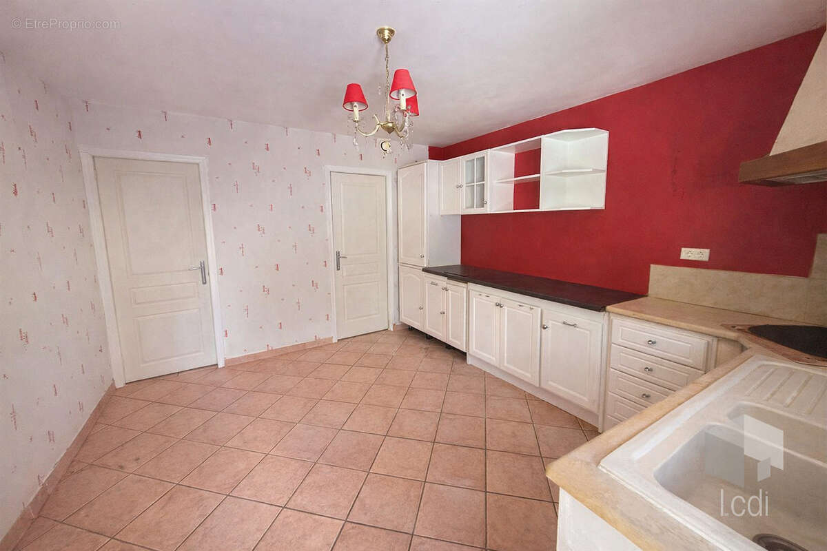 ROCHEMAURE, maison de village de 130 m2 - photo 6