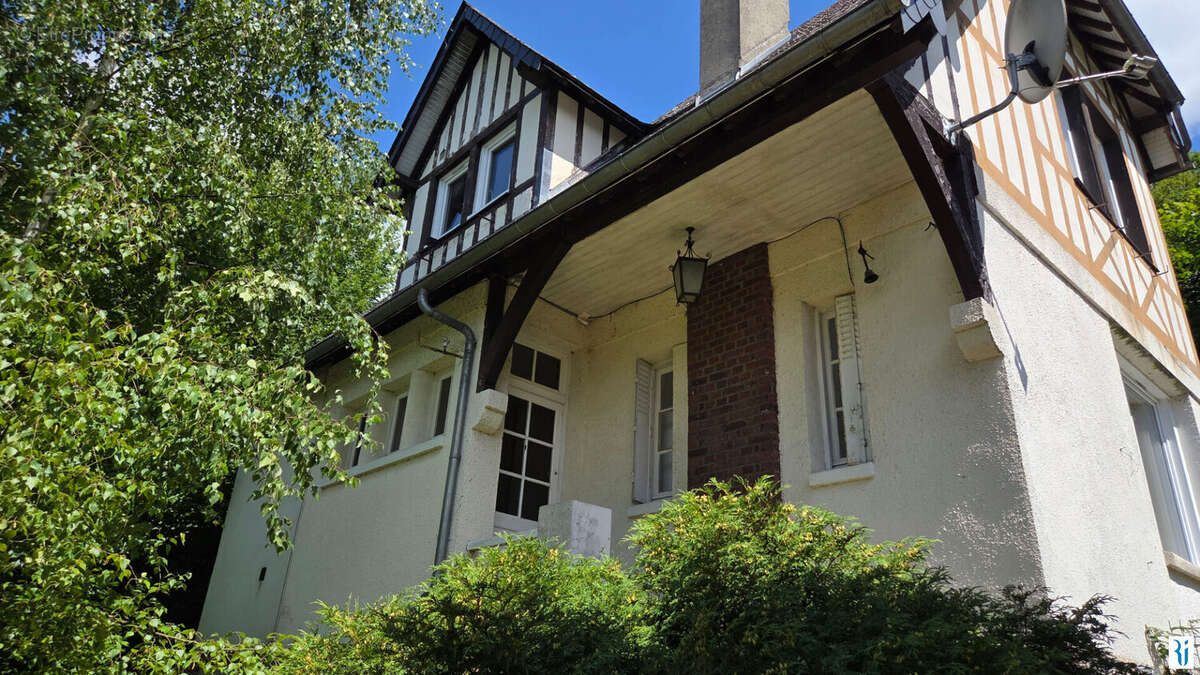 Maison à SAINT-PIERRE-DE-VARENGEVILLE