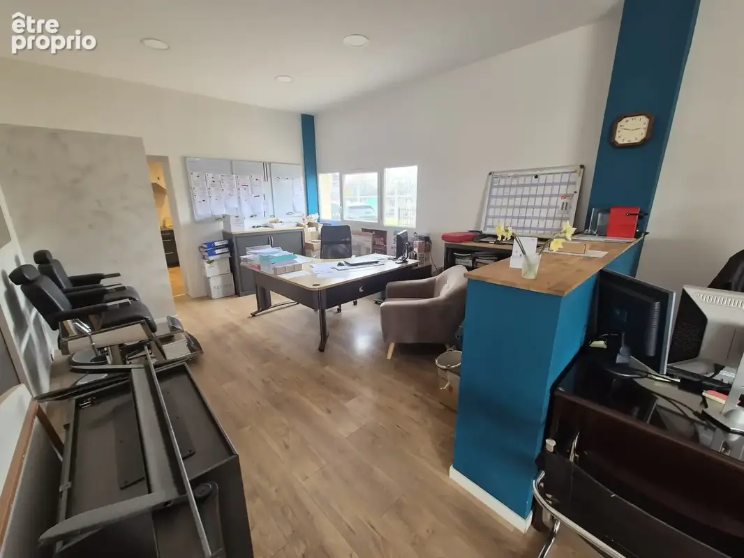 Maison d'habitation avec un local professionnel - photo 8